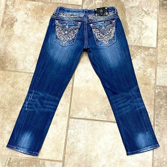 Miss Me Low Rise Distressed Stretch Capri Jeans Size 26x25 - Picture 10 of 11